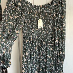 NWT JODIFL Green Floral Smocked Top